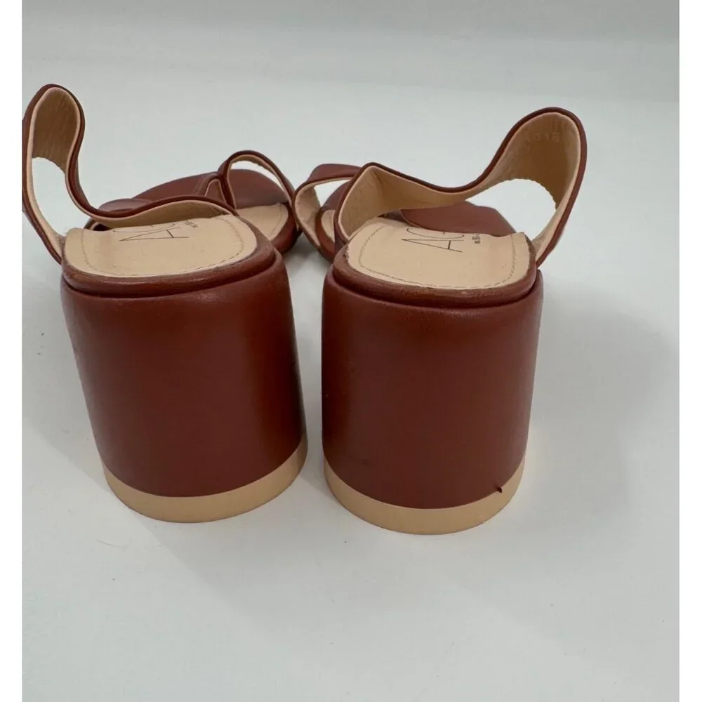 AGL Brown Moon Thong Leather Block Heel Sandals 38.5 or US 8.5 Made In Italy